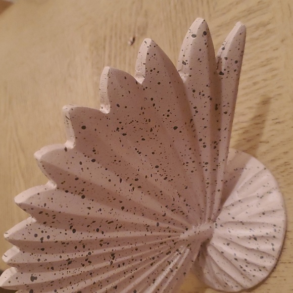 Ceramic Table Decor - Picture 4 of 7